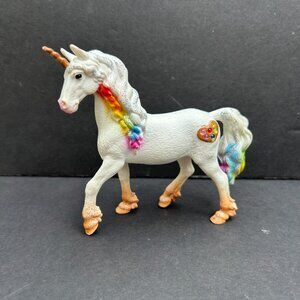 Schleich bayala Mythical Rainbow Love Unicorn Mare Figurine Horse Glitter Heart